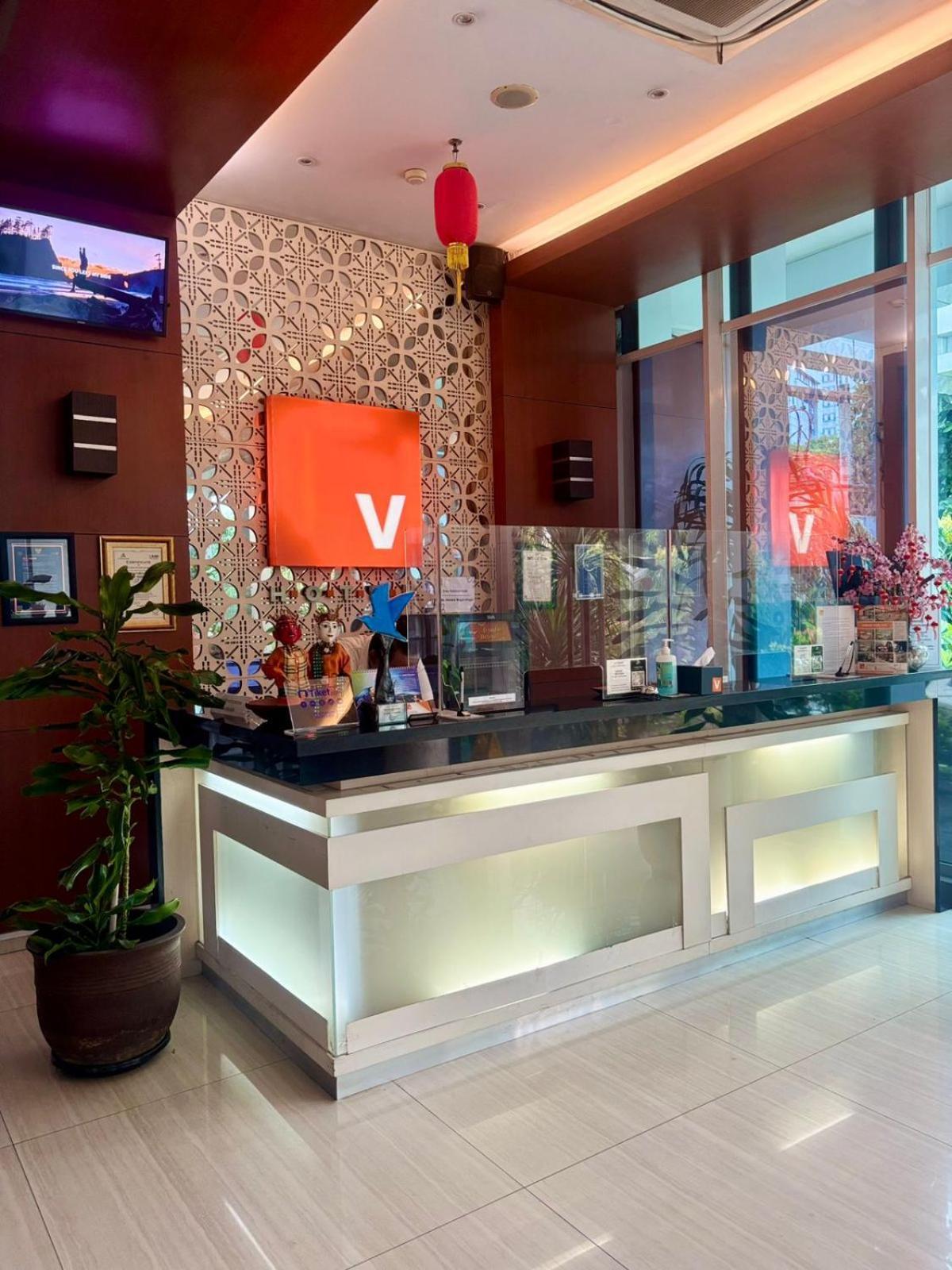 V Hotel Tebet Jakarta Exteriör bild