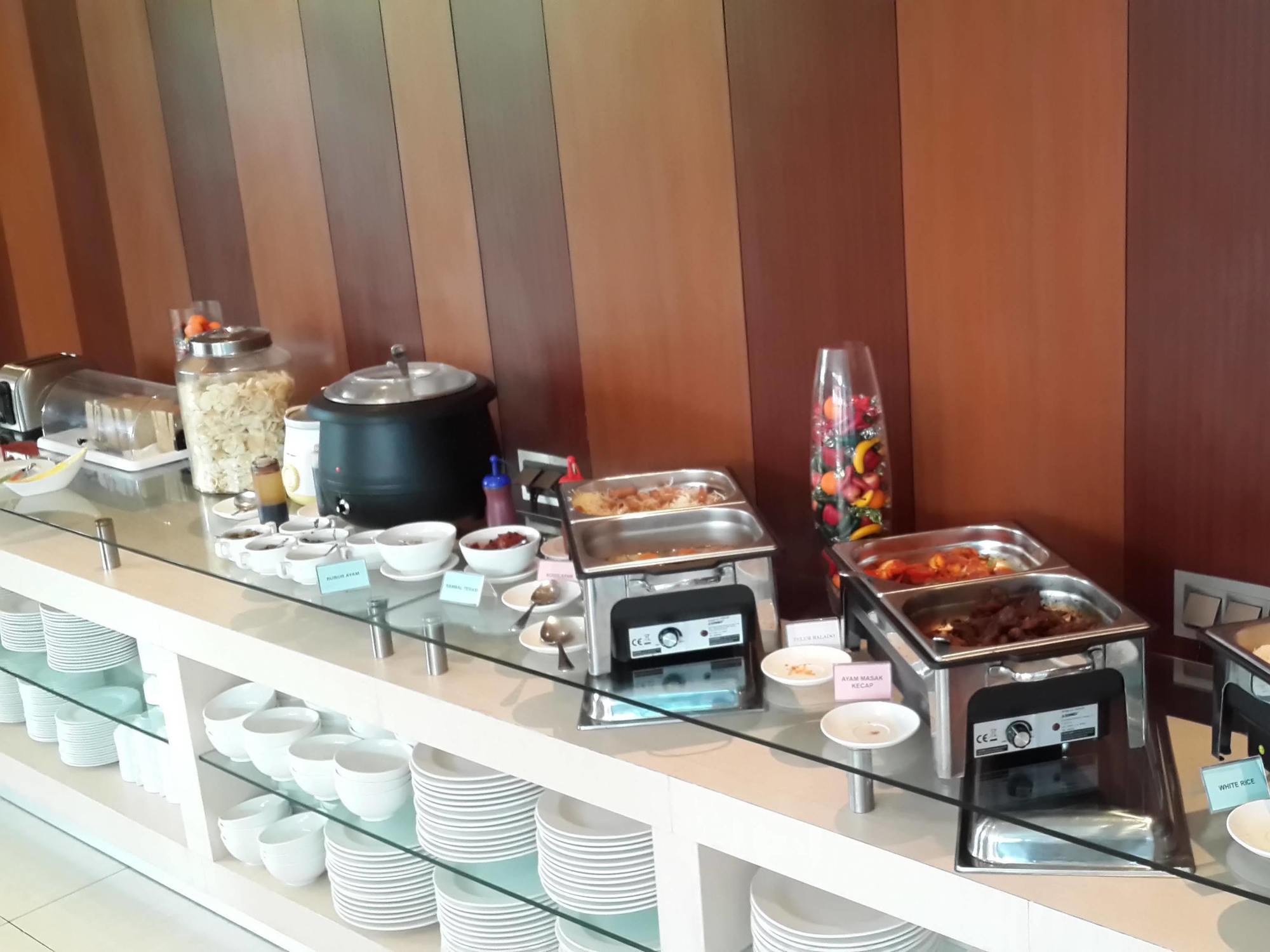 V Hotel Tebet Jakarta Exteriör bild